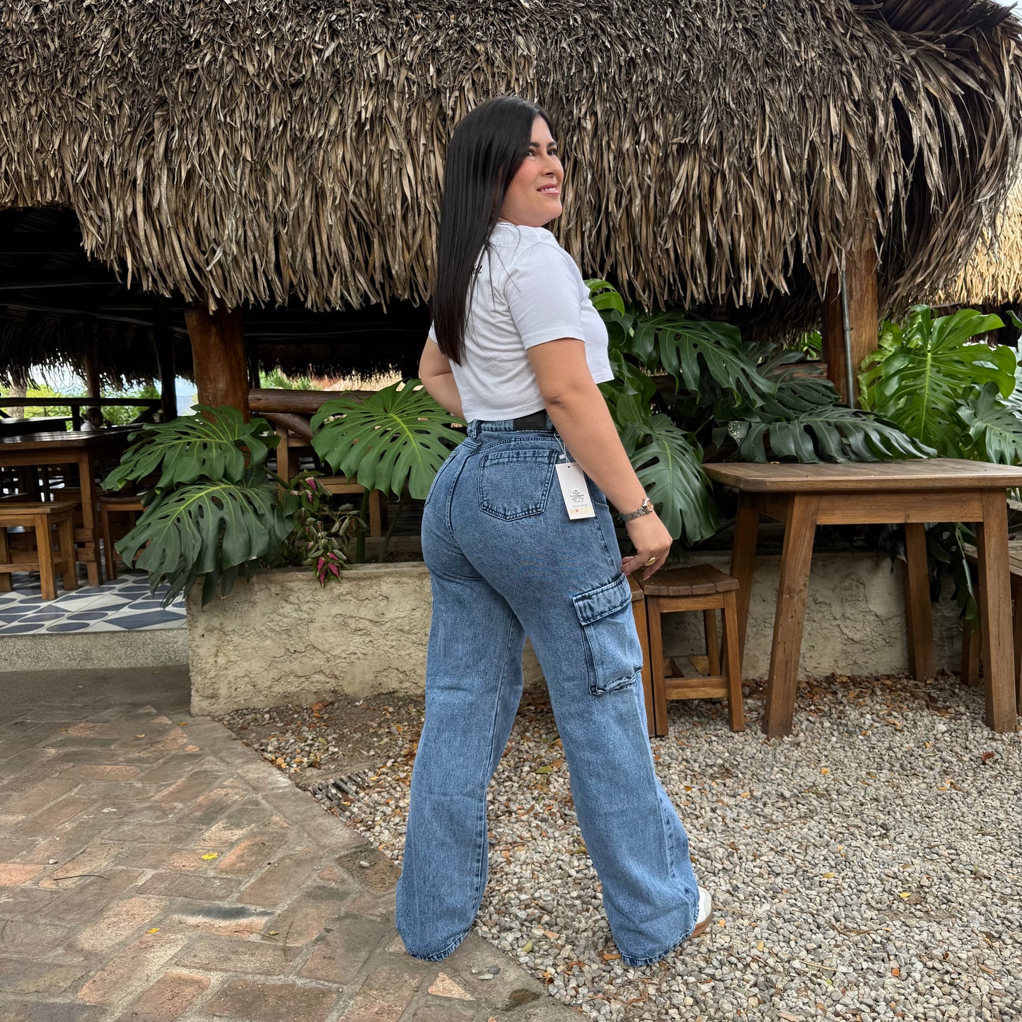 Cargo Azul Rígido – Estilo Utilitario con Toque Femenino Ref-1110