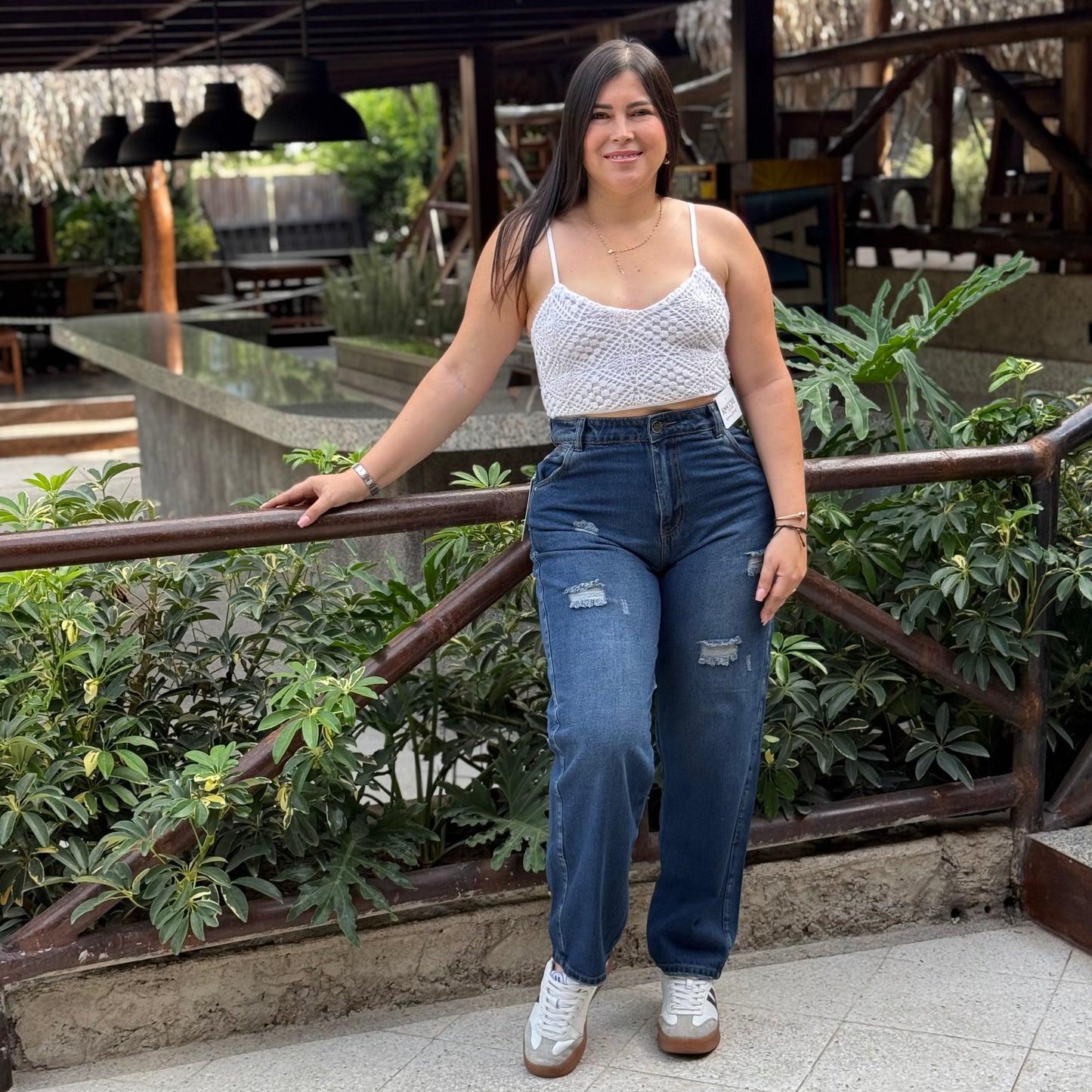 Mom Jeans Denim Clásico Rasgado Ref-1107